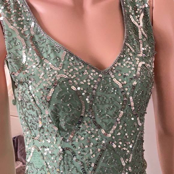 Ladies dress - Picture 2 of 4